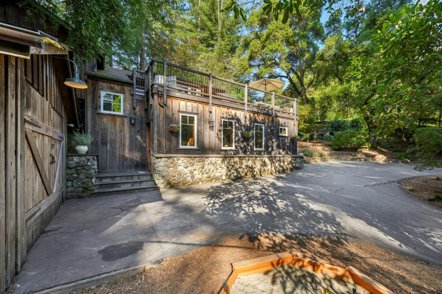 252 Blakewood WAY