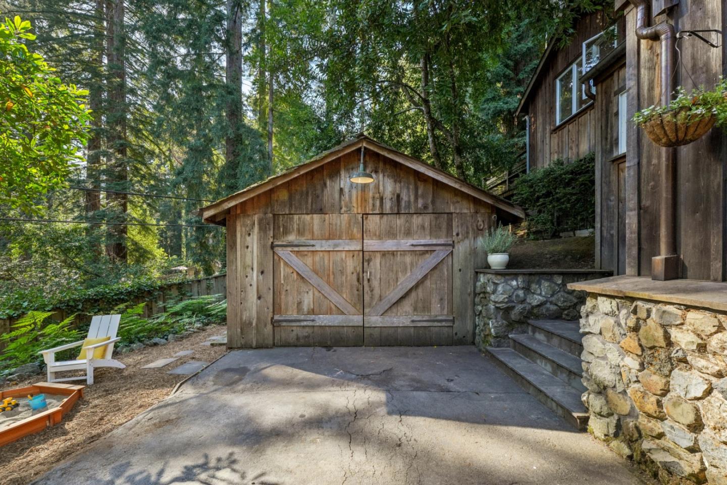 252 Blakewood WAY