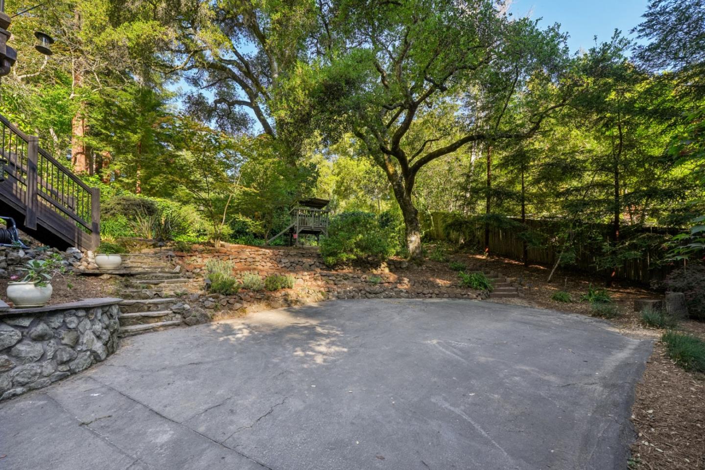 252 Blakewood WAY