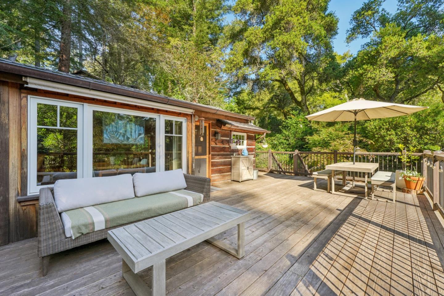 252 Blakewood WAY