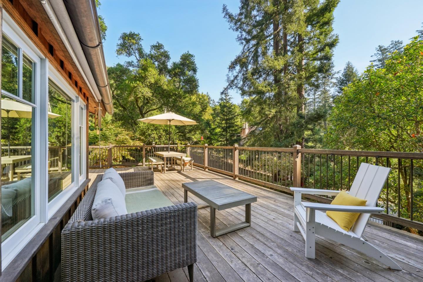 252 Blakewood WAY