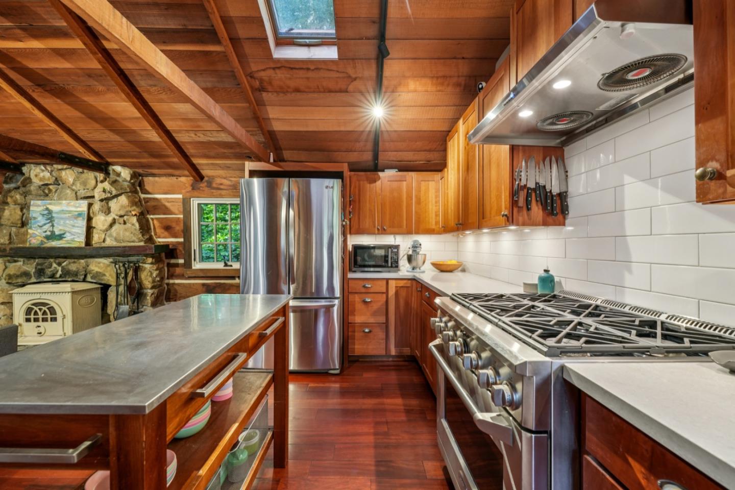 252 Blakewood WAY