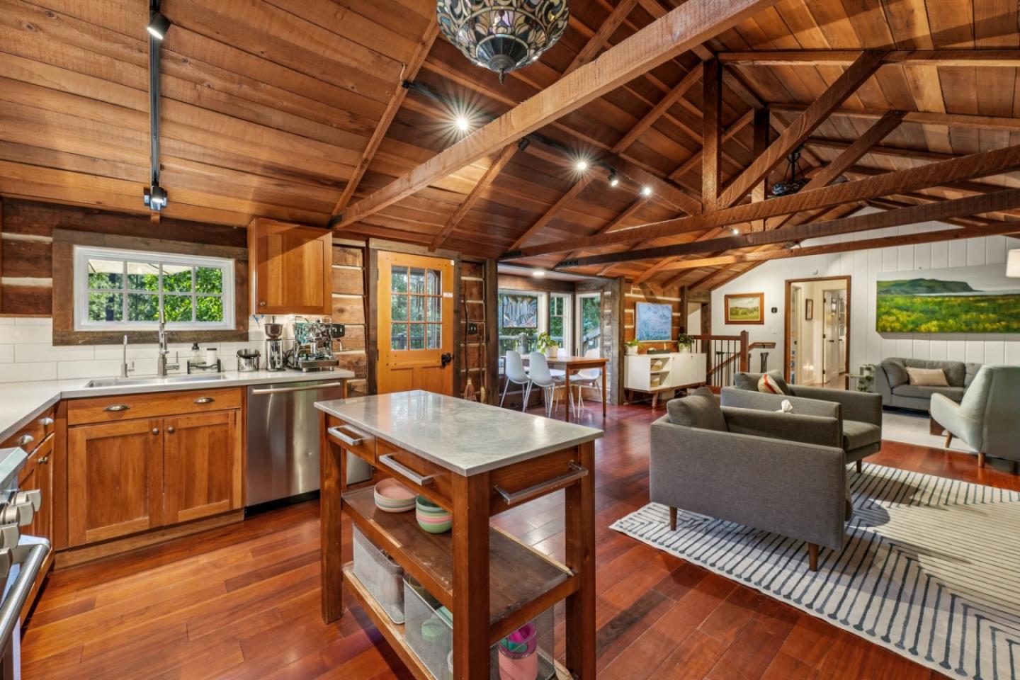 252 Blakewood WAY