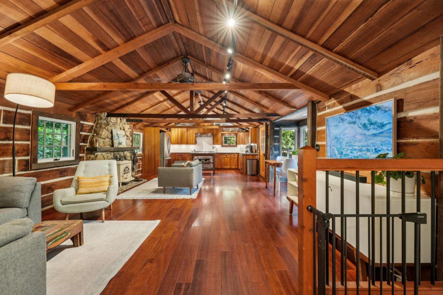 252 Blakewood WAY