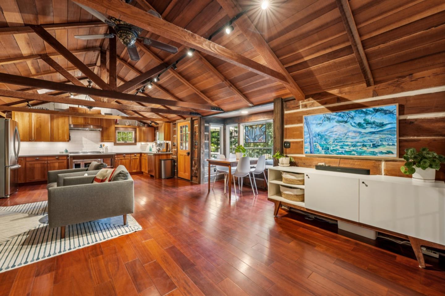 252 Blakewood WAY