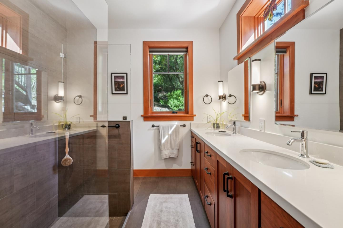 252 Blakewood WAY