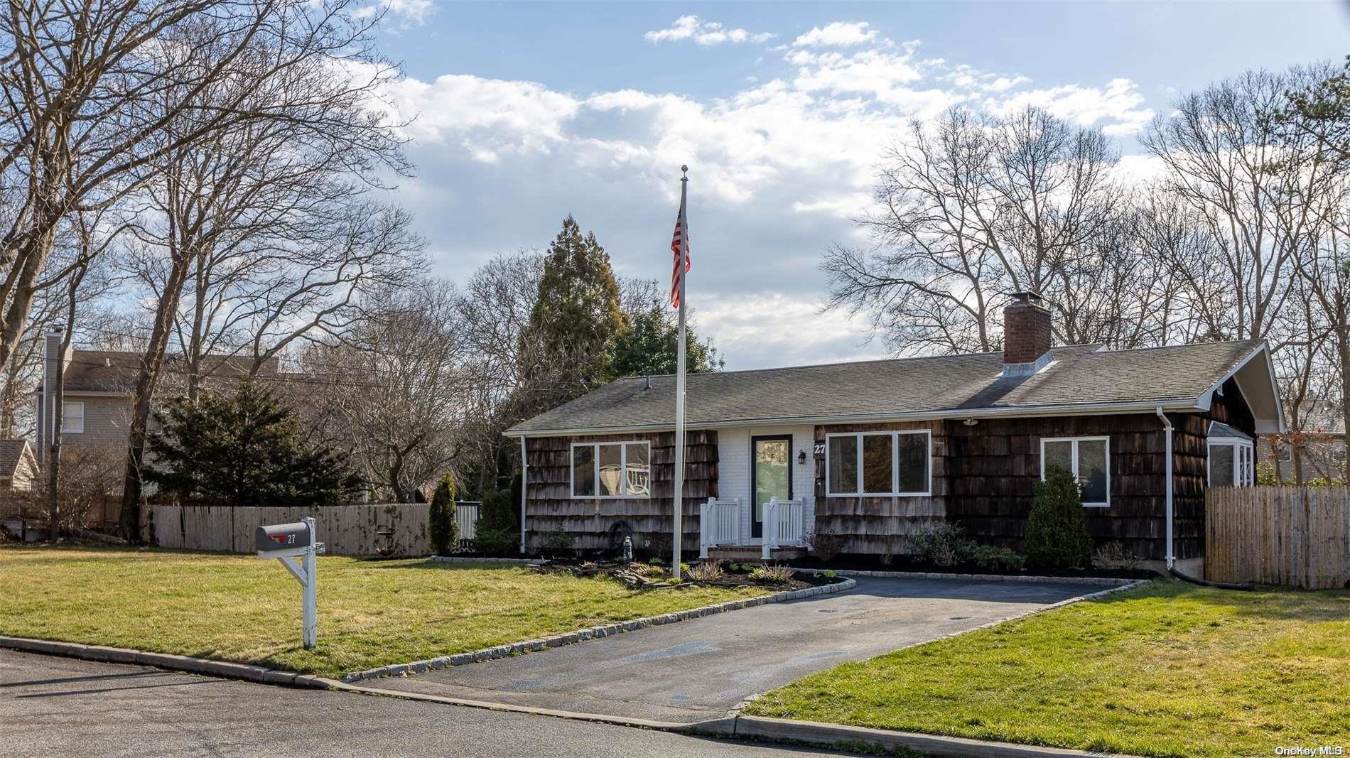 27 Woodbine Lane