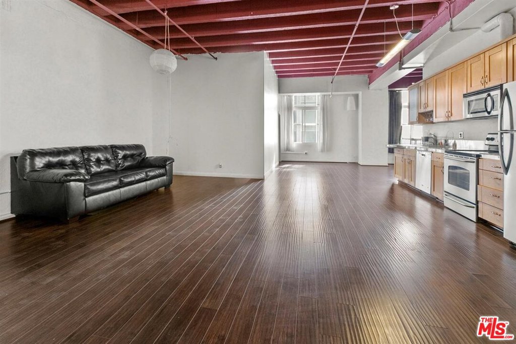 312 W 5Th Street 518