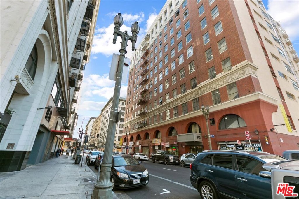 312 W 5Th Street 518