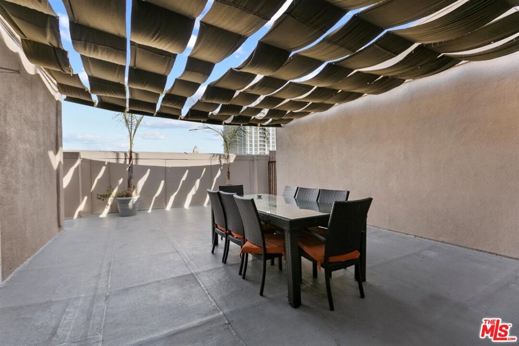 312 W 5Th Street 518