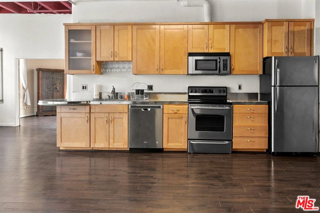 312 W 5Th Street 518