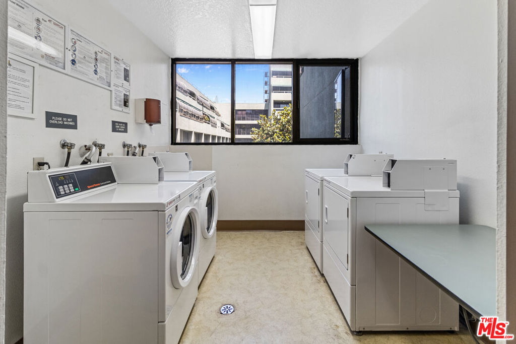 880 W 1st Street 412