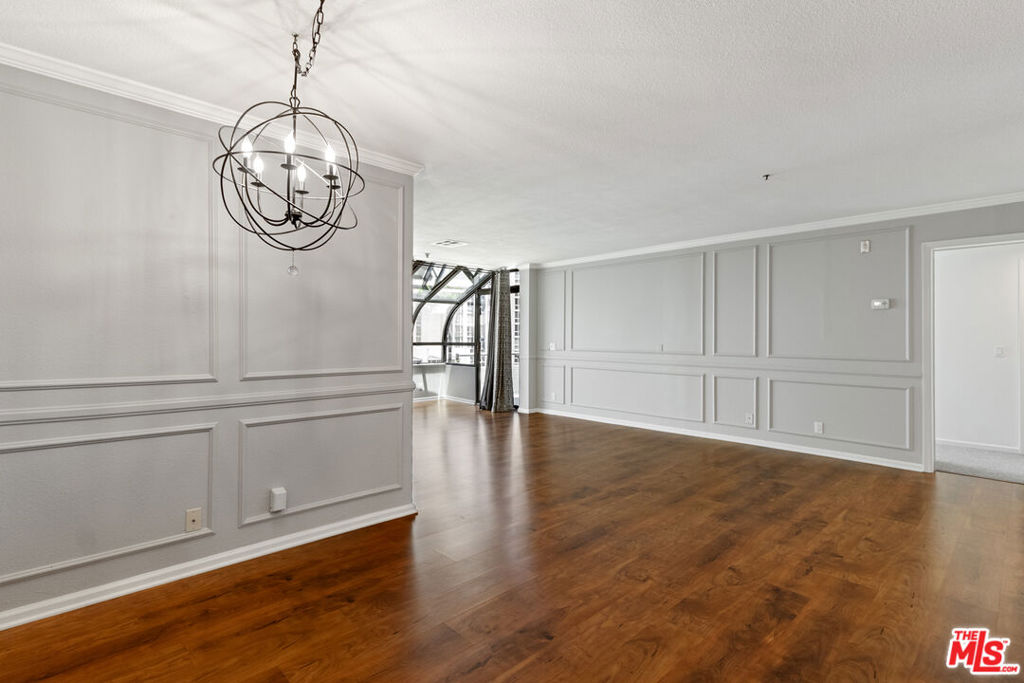 880 W 1st Street 412