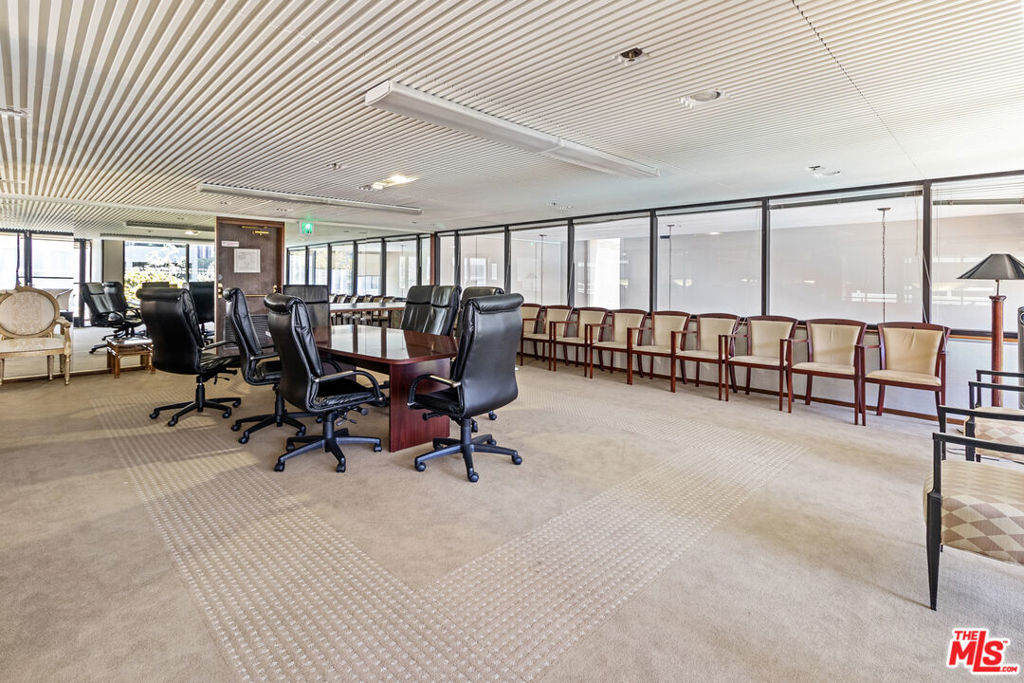 880 W 1st Street 412