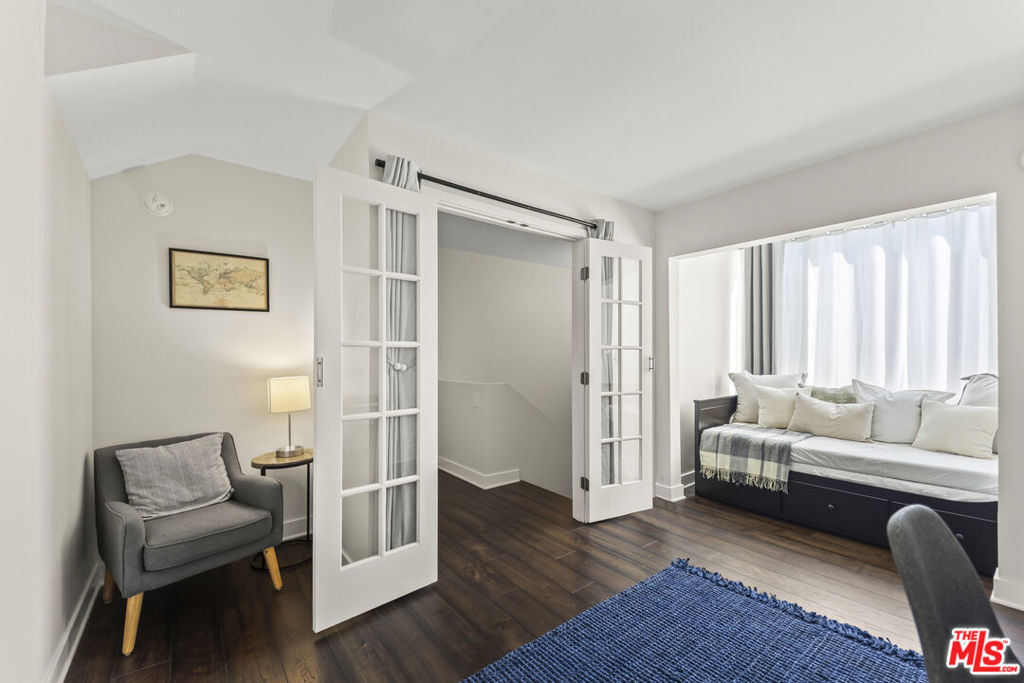 254 S Hobart Boulevard 2