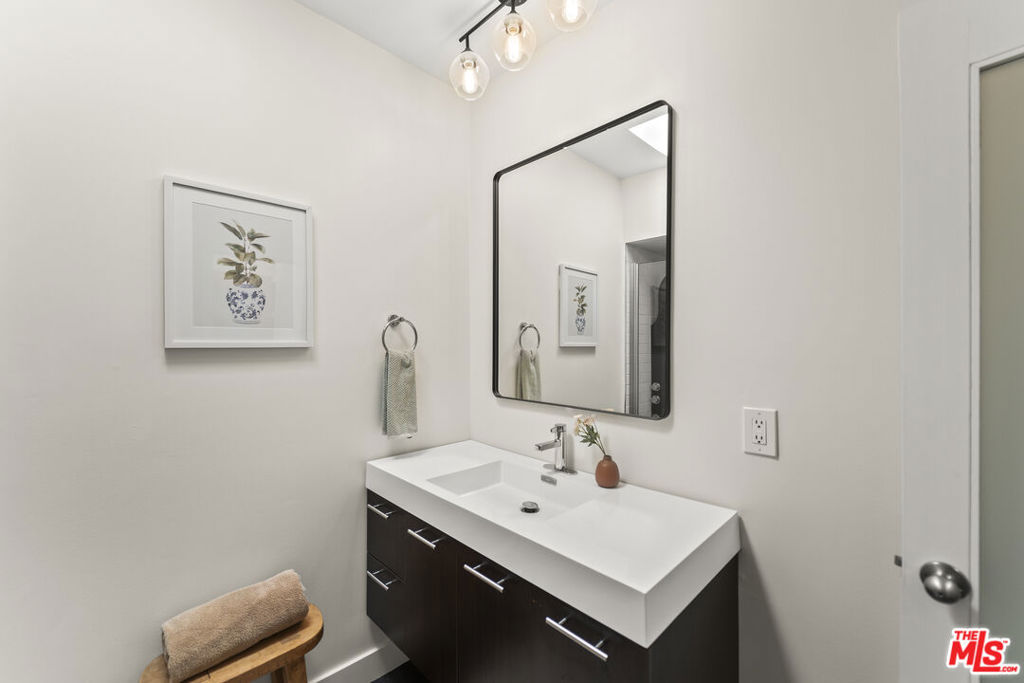 254 S Hobart Boulevard 2