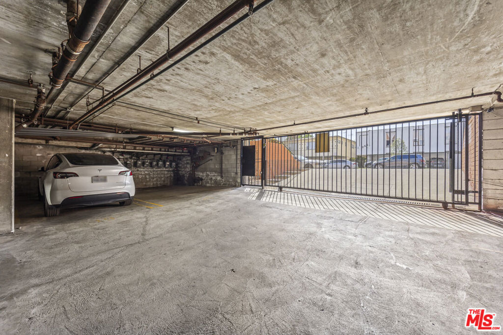 254 S Hobart Boulevard 2