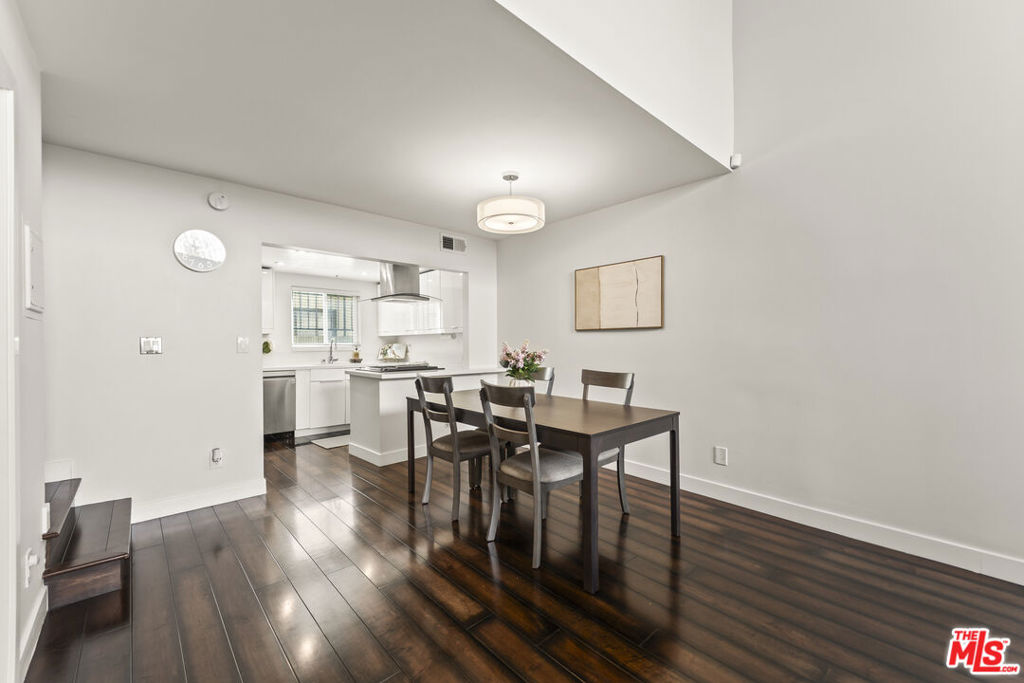 254 S Hobart Boulevard 2