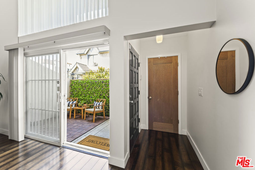 254 S Hobart Boulevard 2