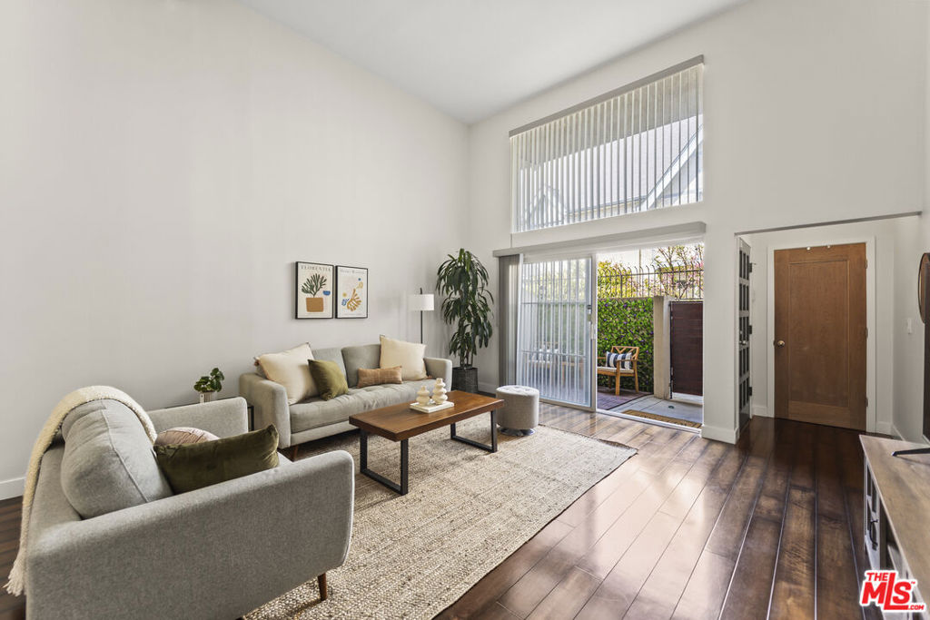 254 S Hobart Boulevard 2