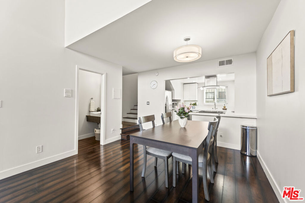 254 S Hobart Boulevard 2