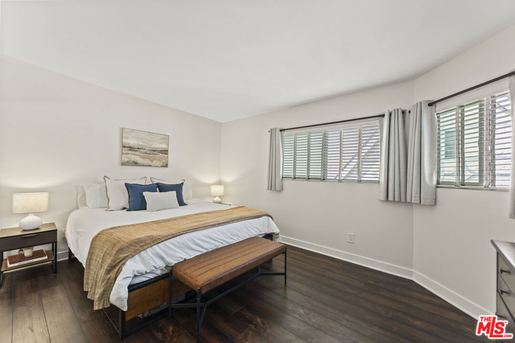 254 S Hobart Boulevard 2