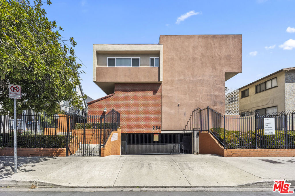 254 S Hobart Boulevard 2