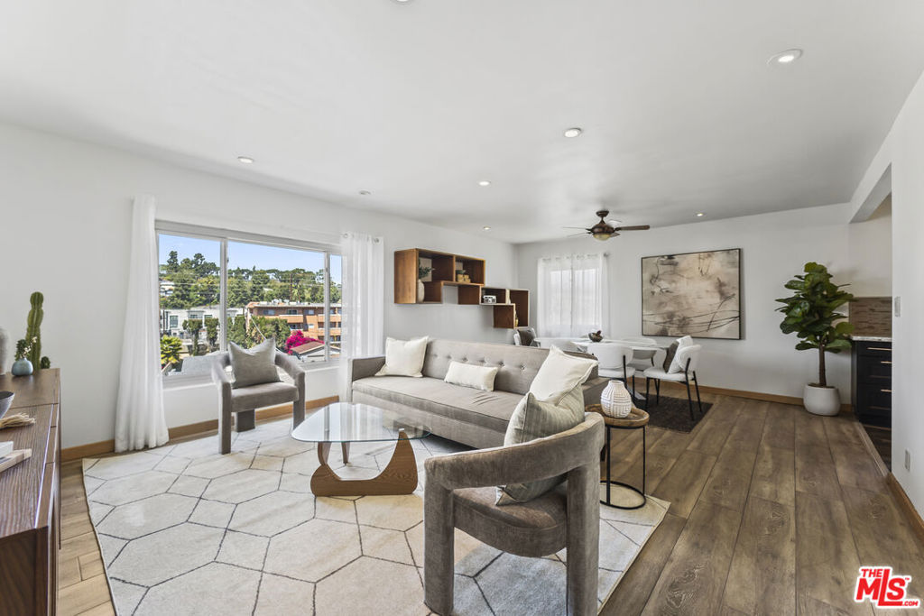 3838 Toland Way