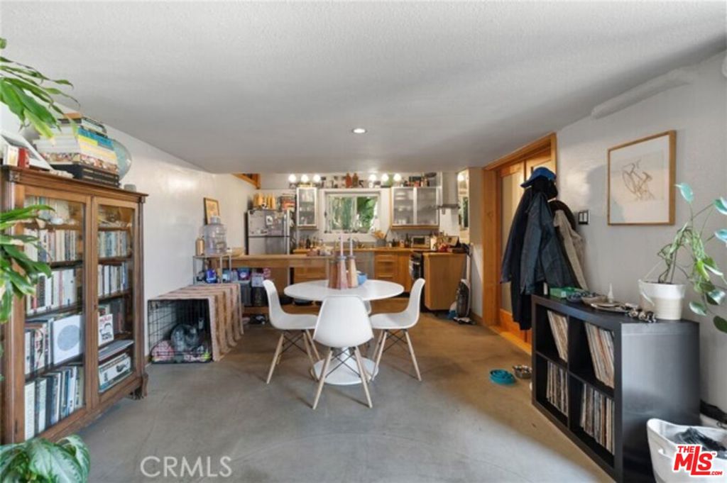 3838 Toland Way