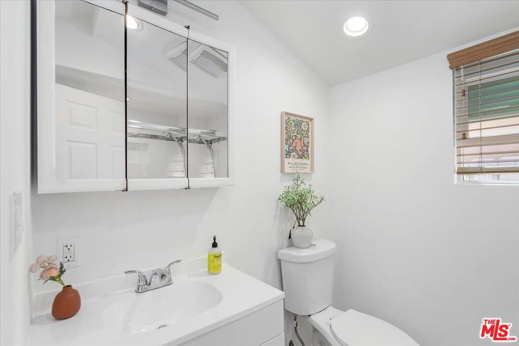 5159 Inglewood Boulevard