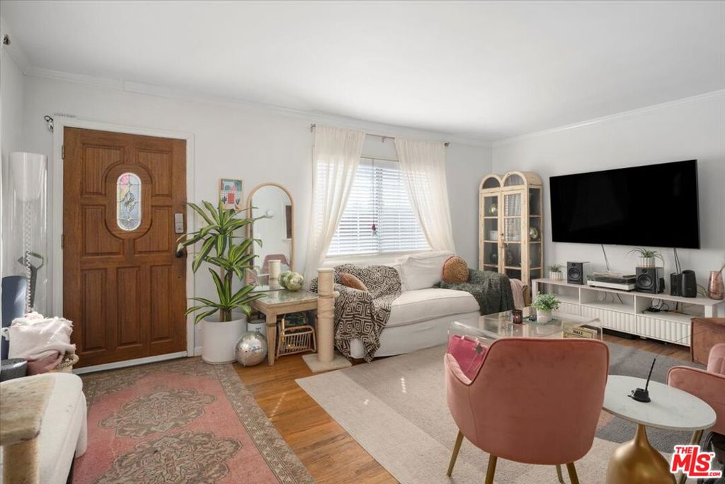 5159 Inglewood Boulevard