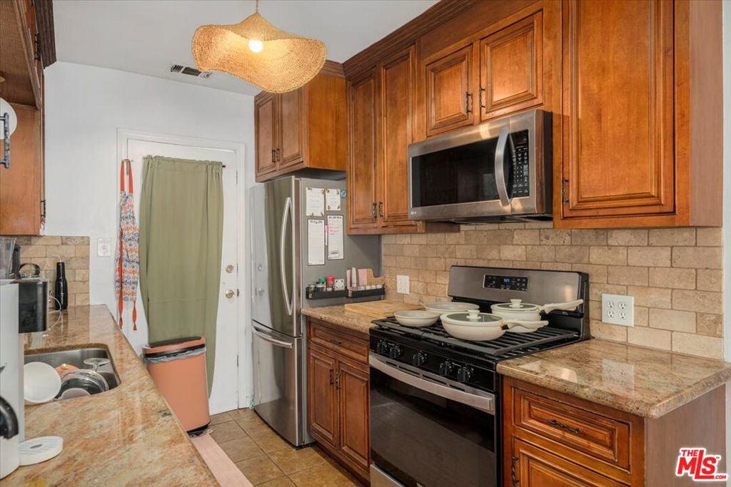 5159 Inglewood Boulevard