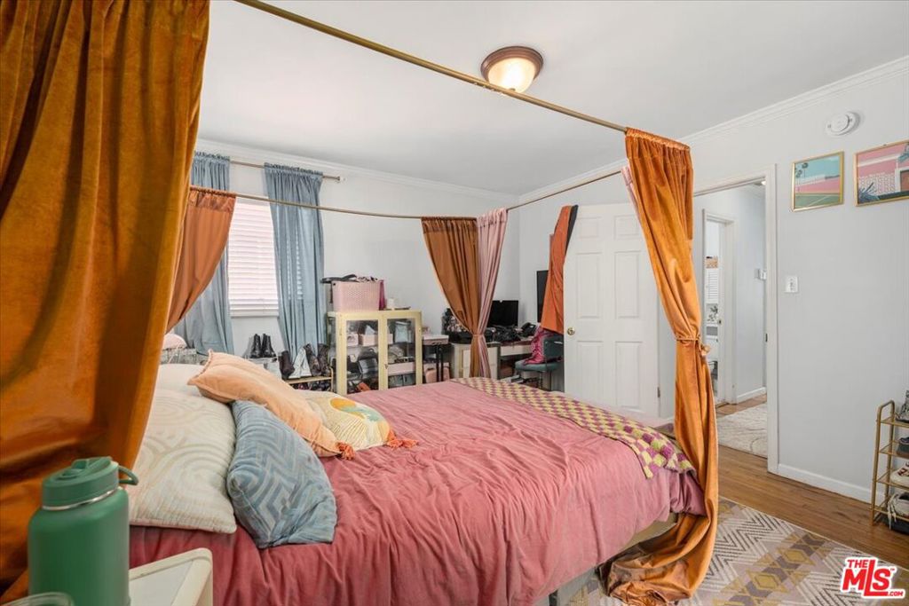 5159 Inglewood Boulevard