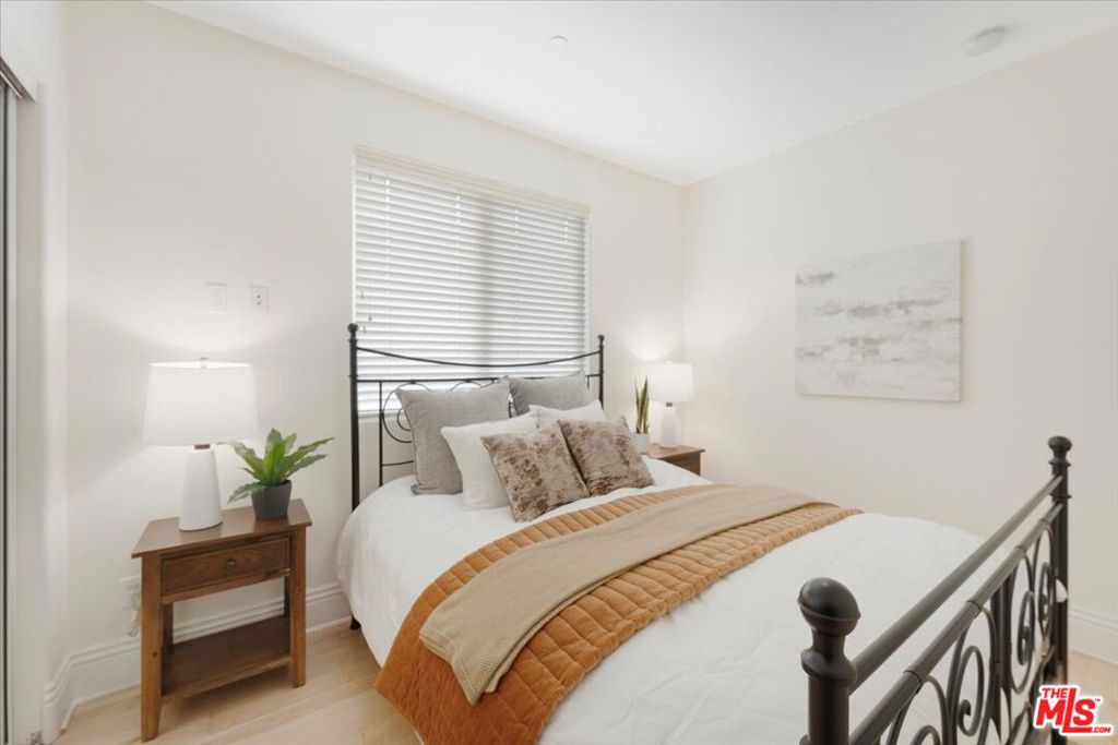 147 N Berendo Street 202