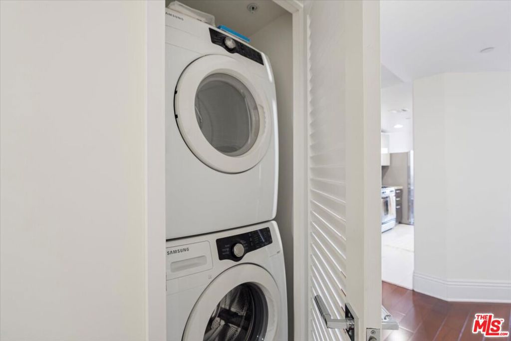 147 N Berendo Street 202