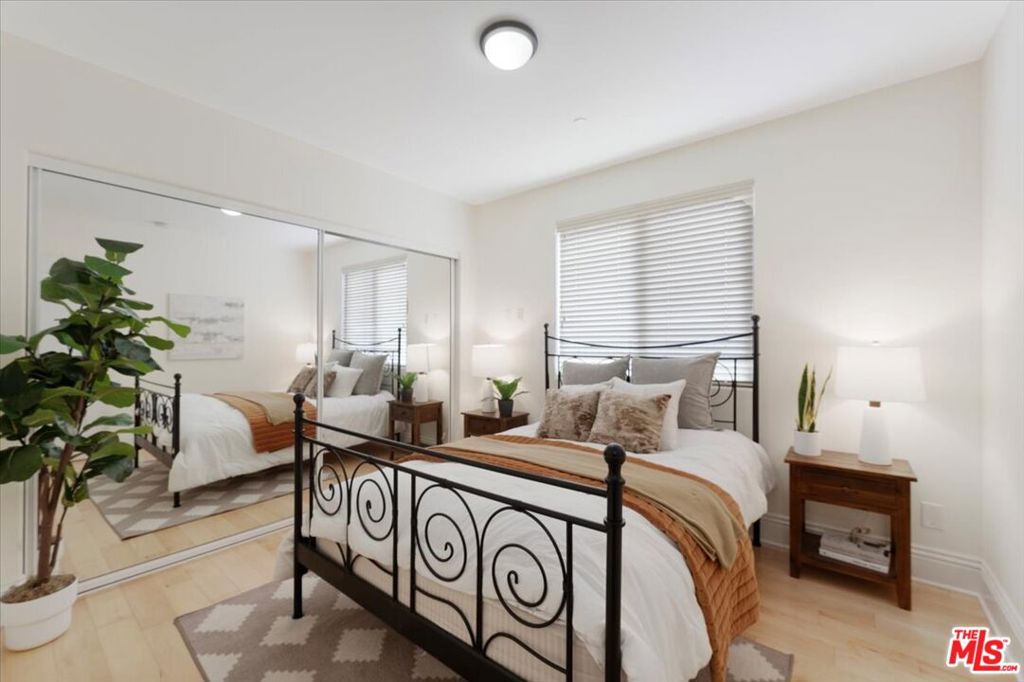 147 N Berendo Street 202