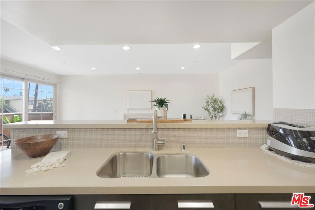 147 N Berendo Street 202