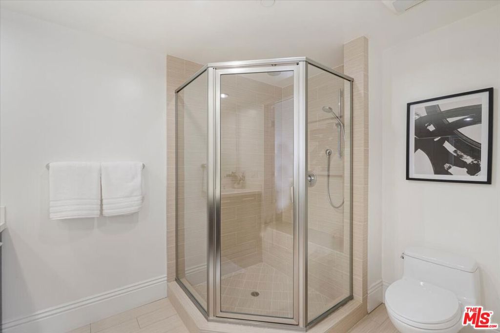 147 N Berendo Street 202