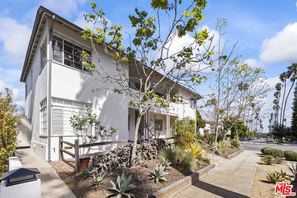 1807 Montana Avenue