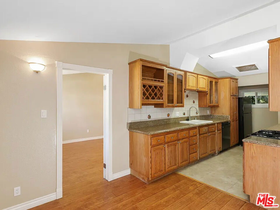 526 N Emerald Drive