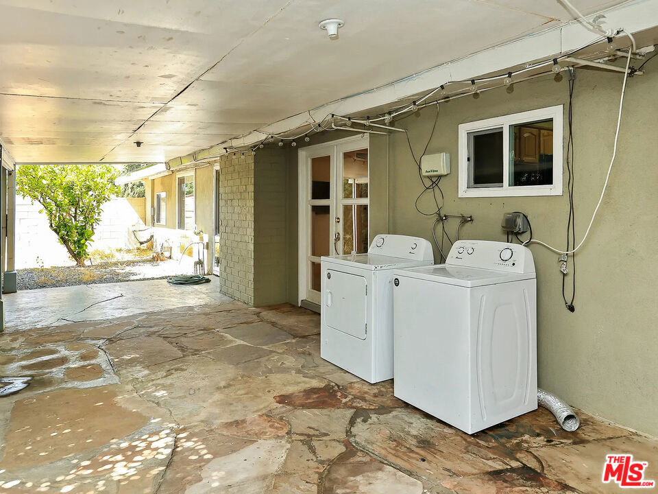 526 N Emerald Drive