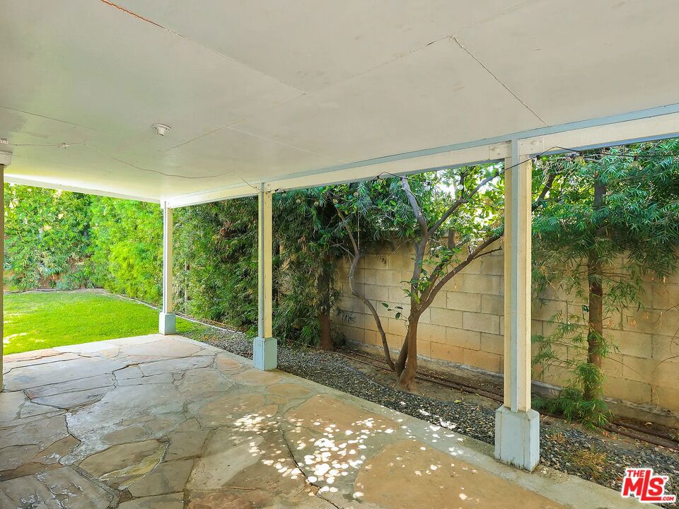 526 N Emerald Drive