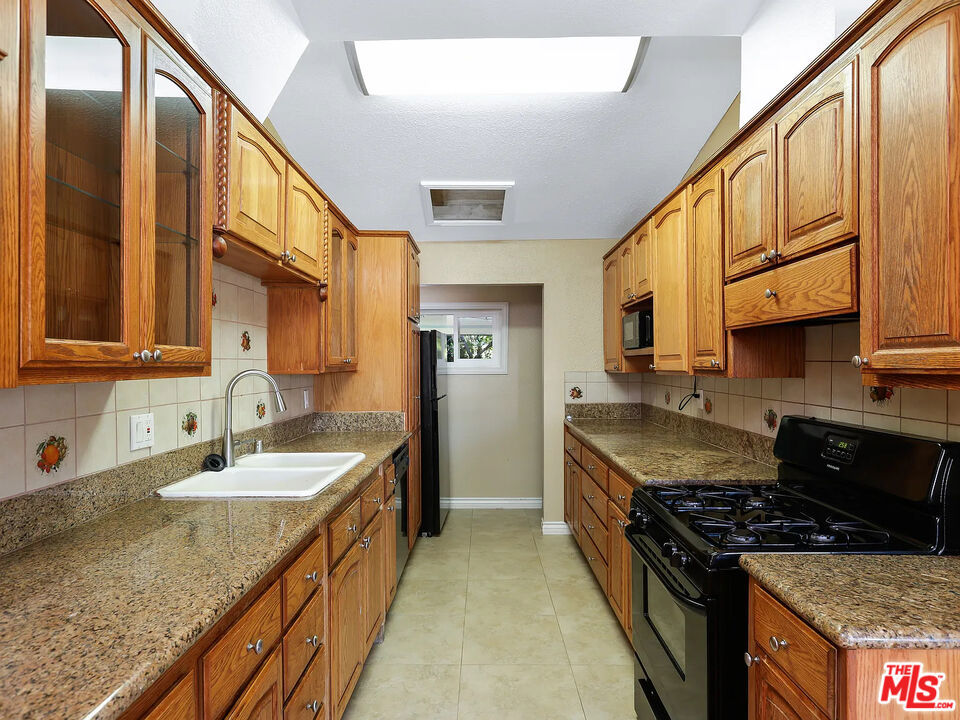 526 N Emerald Drive