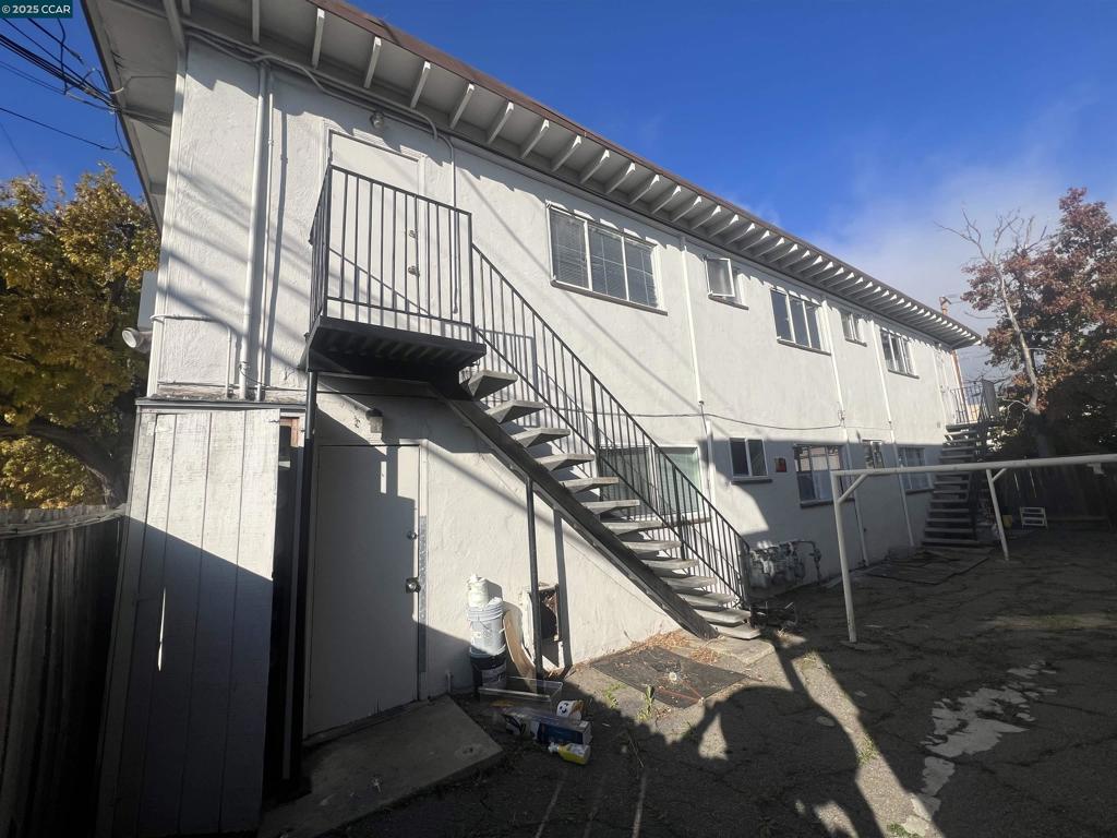 2766 Argyll Avenue