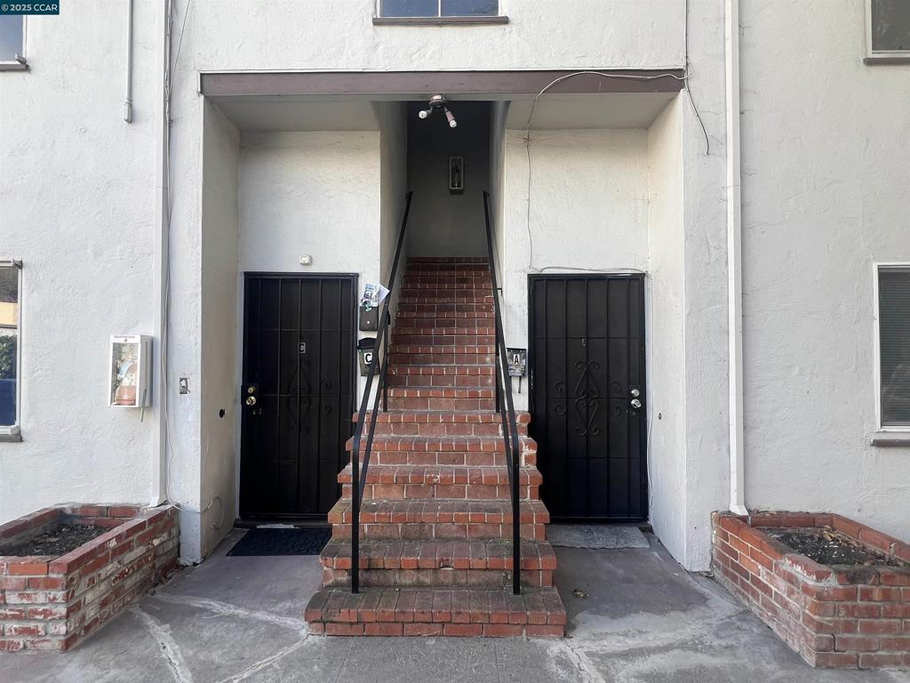 2766 Argyll Avenue