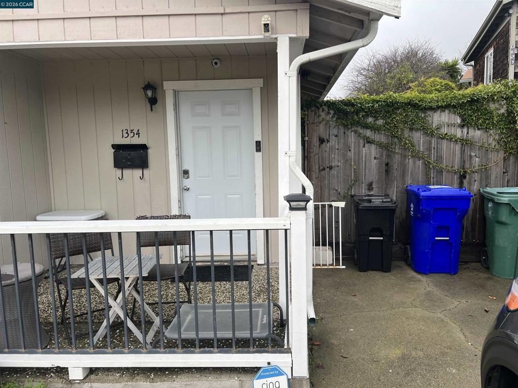 1354 Santa Clara St.