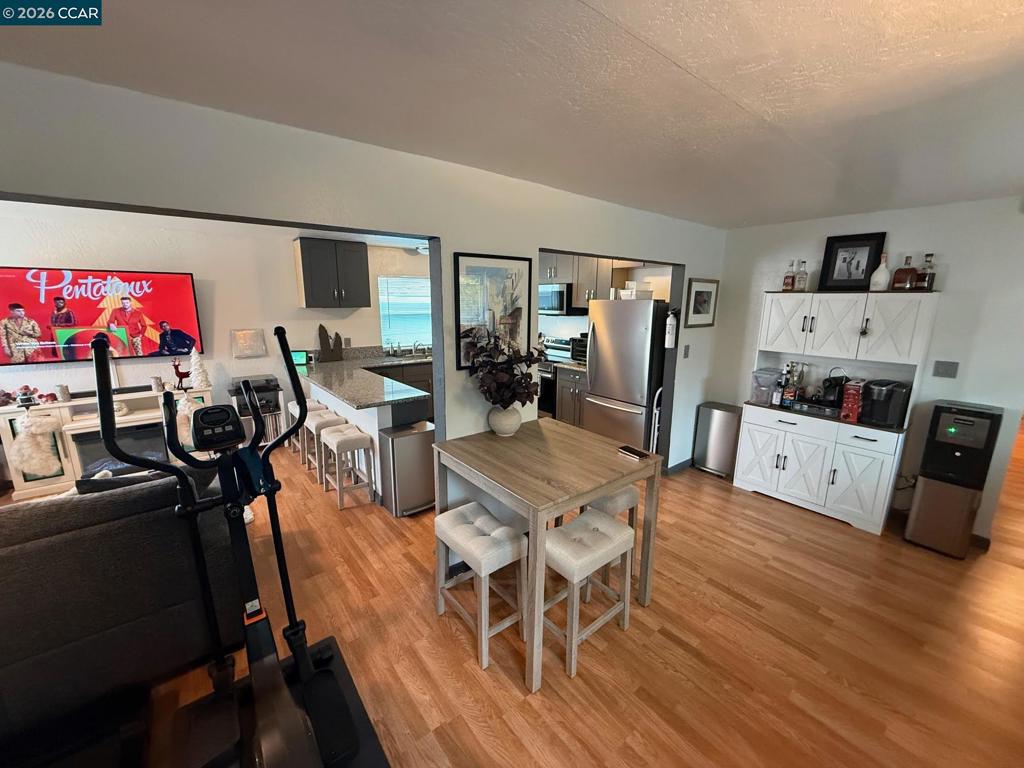1354 Santa Clara St.