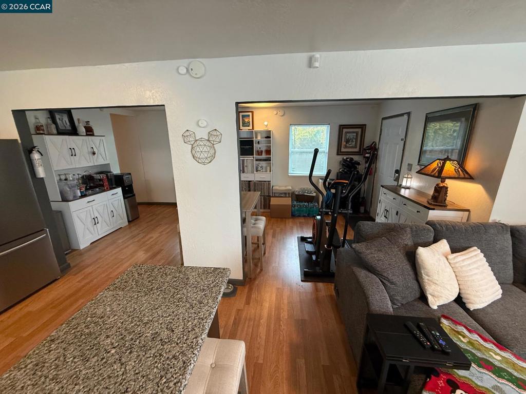 1354 Santa Clara St.