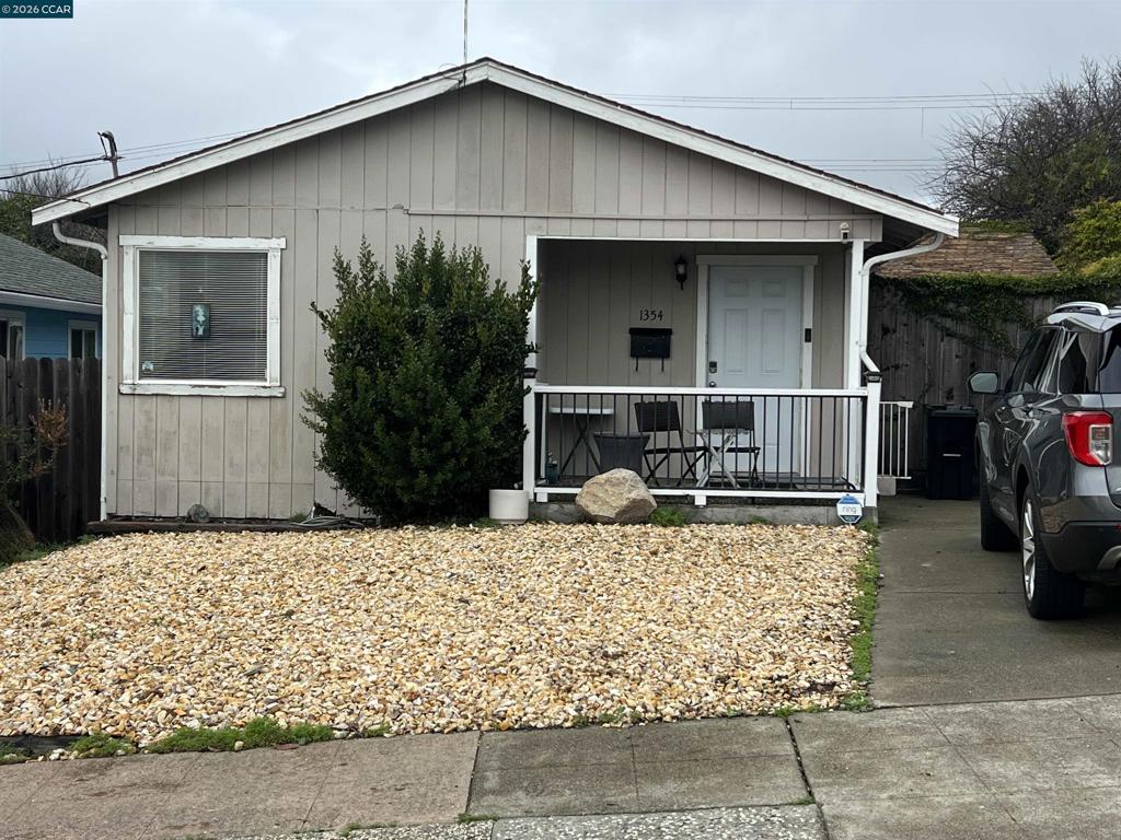 1354 Santa Clara St.