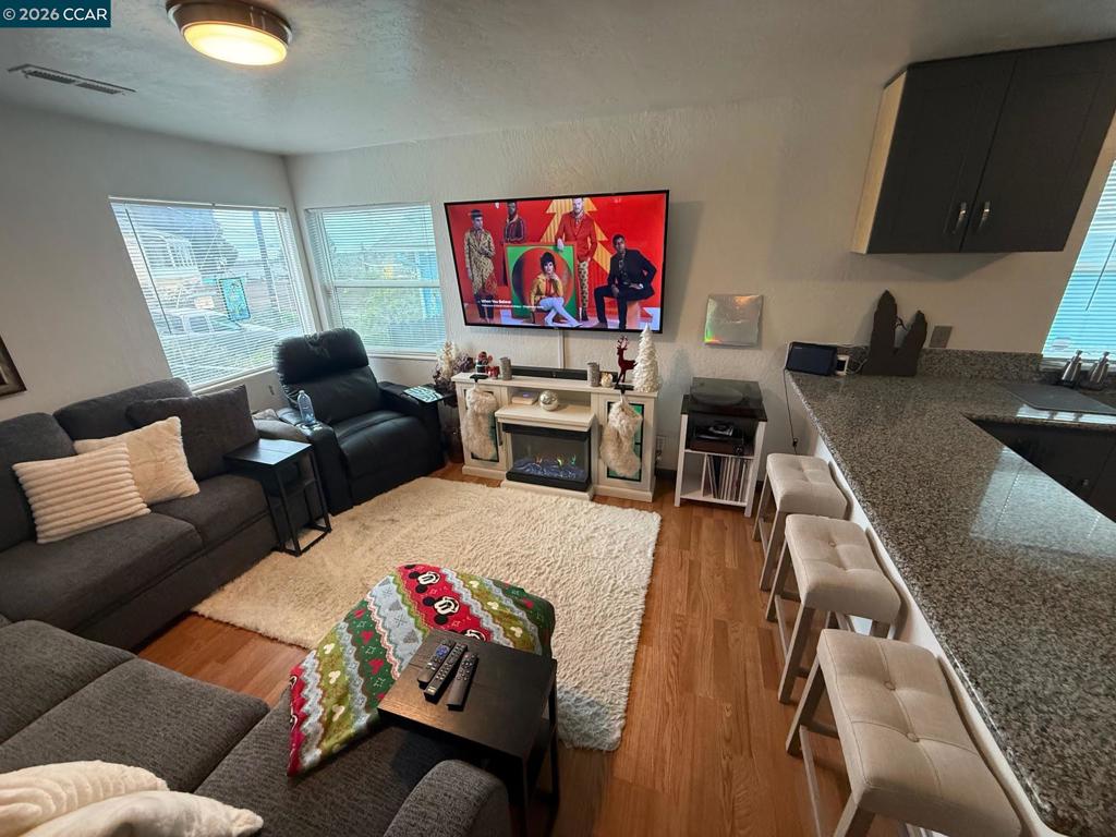 1354 Santa Clara St.